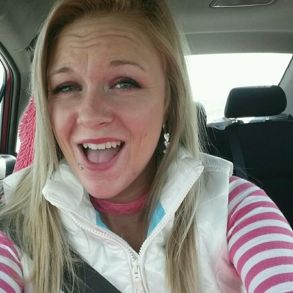 Meet your Posher, Megan - Picture 1 of 1